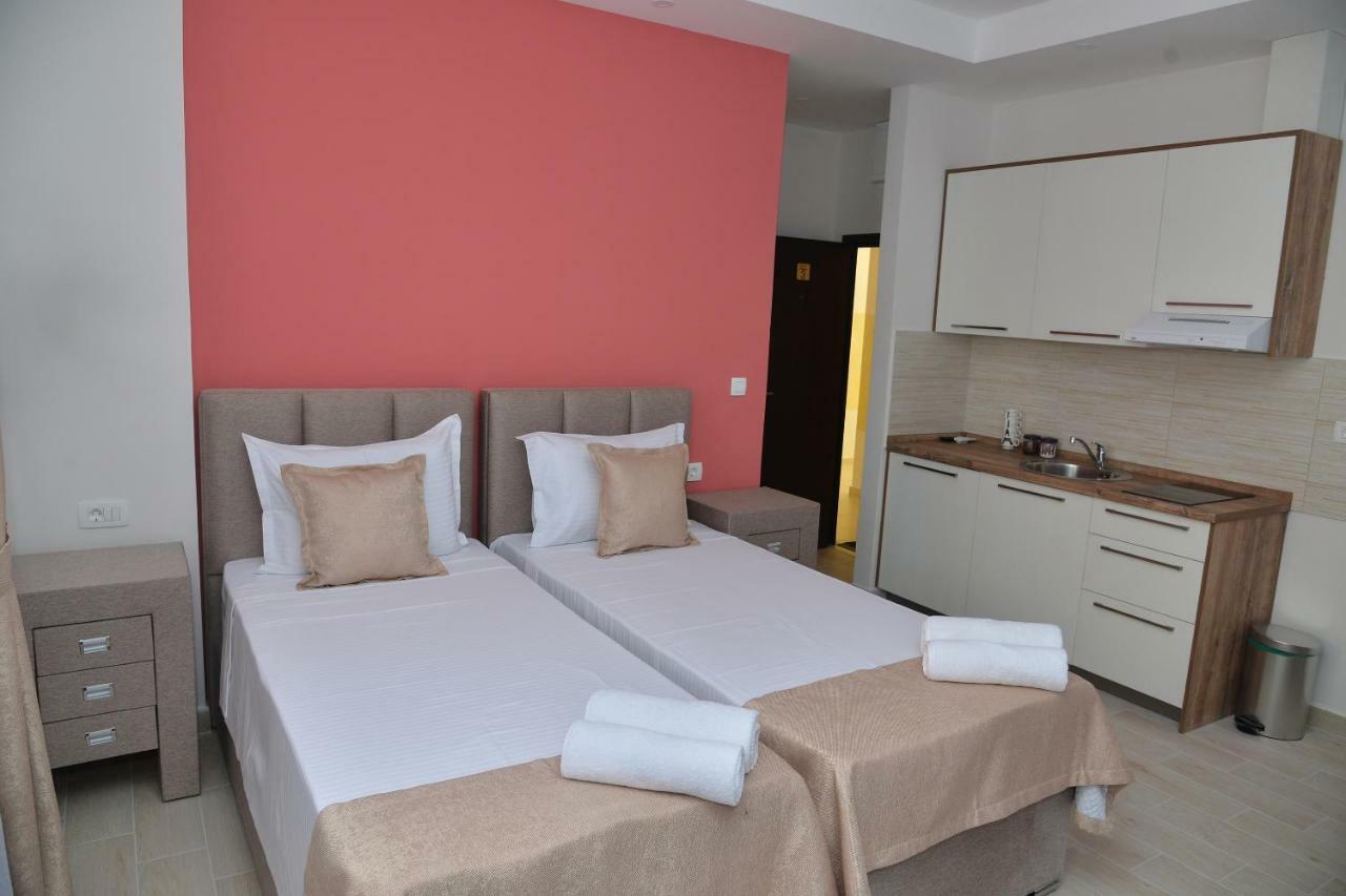 Helada Apartments Тиват Екстер'єр фото