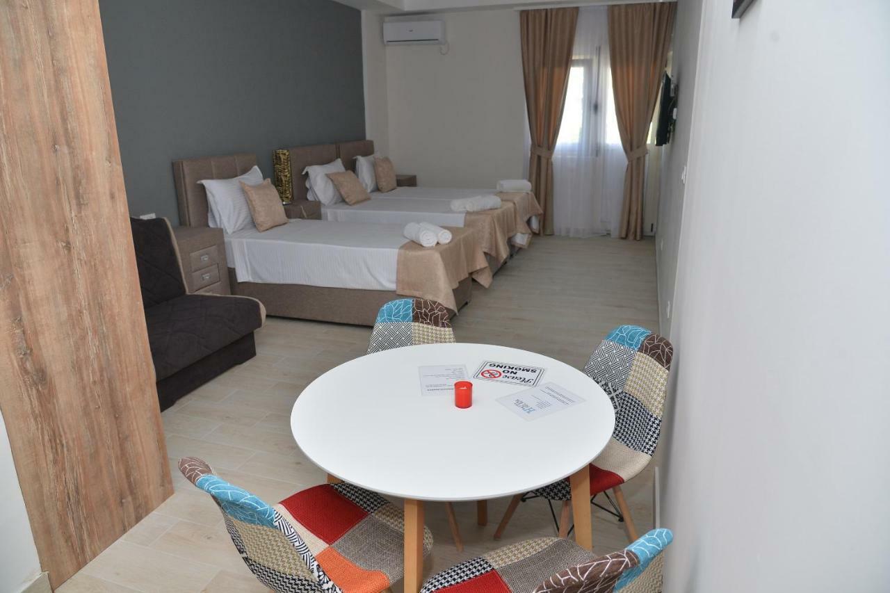 Helada Apartments Тиват Екстер'єр фото